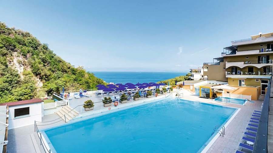 Hotel La Solara, Italy