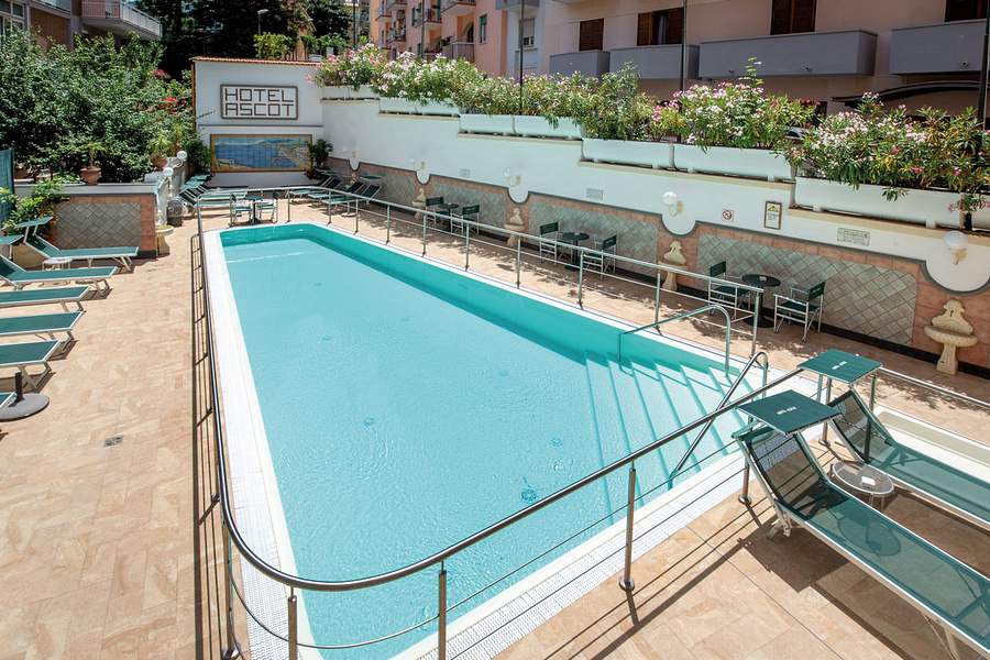 Hotel Ascot, Italy