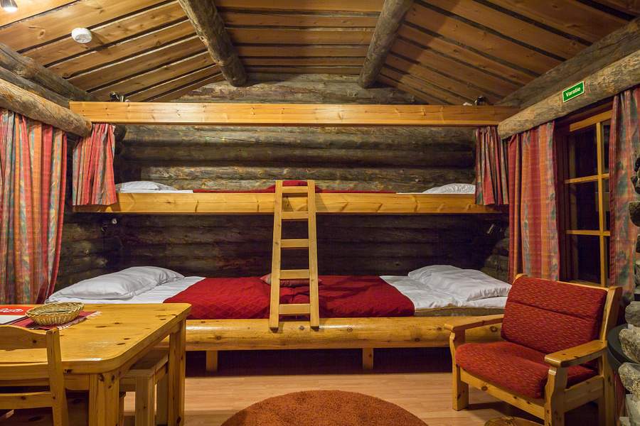 Open-Plan Log Cabin
