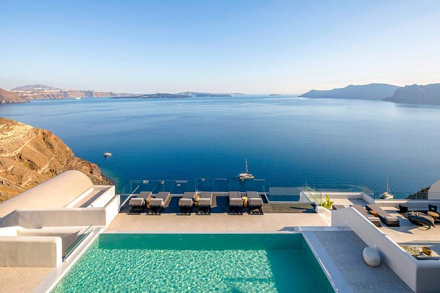 Hom Santorini, Greece