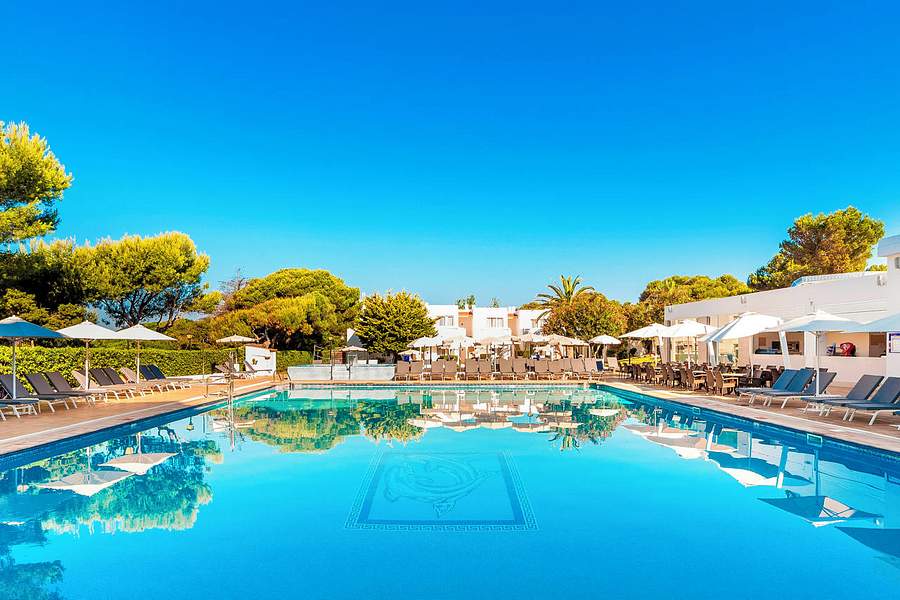 Globales Lord Nelson, Balearics