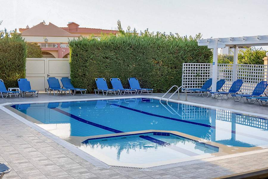 Nimar Villagio, Greece