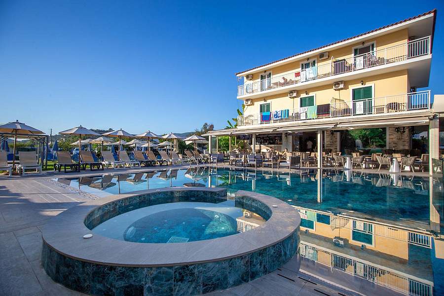 Danny's Hotel, Greece