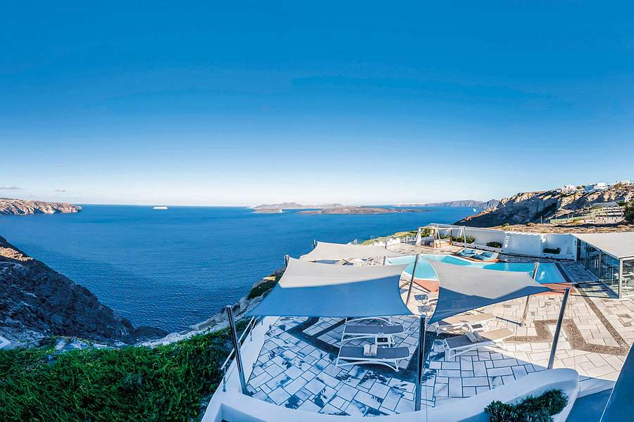 Caldera's Dolphin, Greece