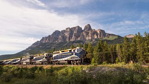 Rocky Mountaineer Travel Again