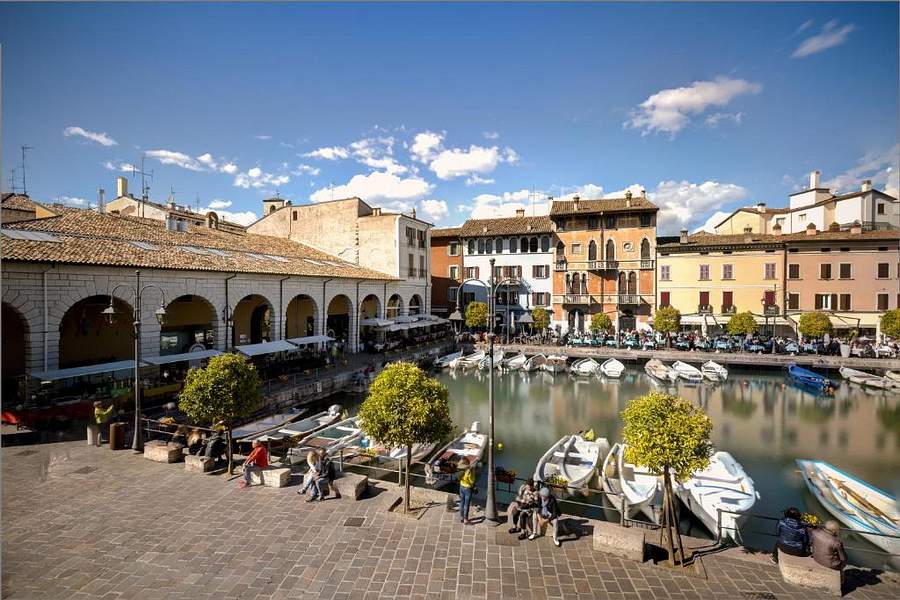 Hotel Piroscafo, Italy