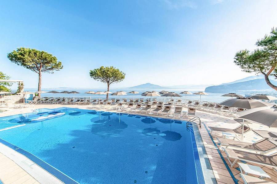 Grand Hotel President, Italy