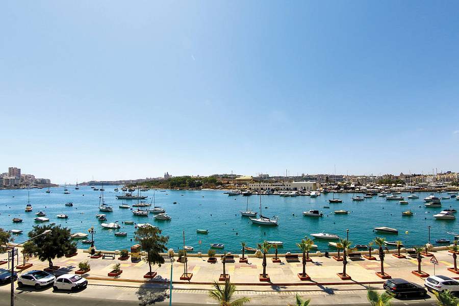 Waterfront Hotel, Malta