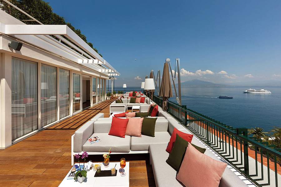 Hotel Continental, Italy