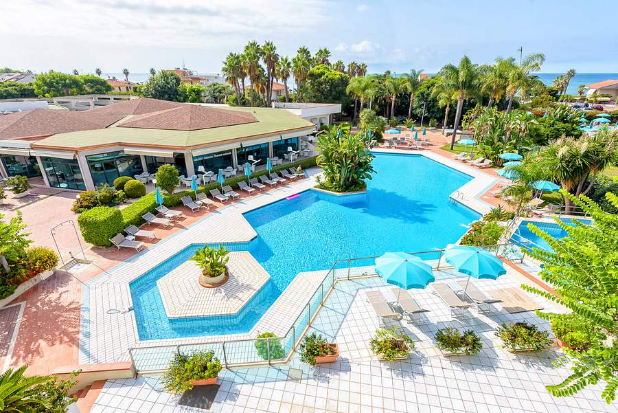 Acacia Marina, Italy